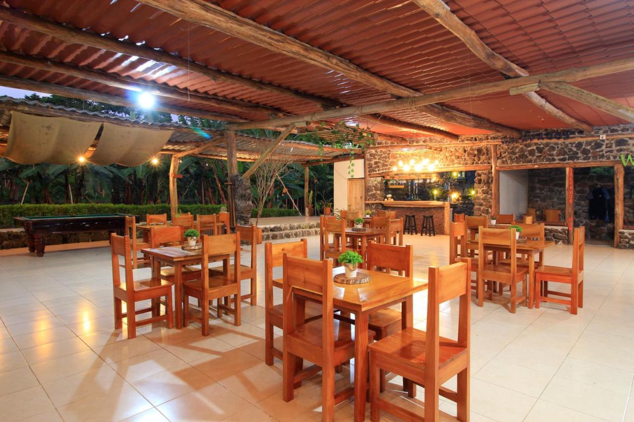 Natura Gardens Galapagos Bellavista  エクステリア 写真