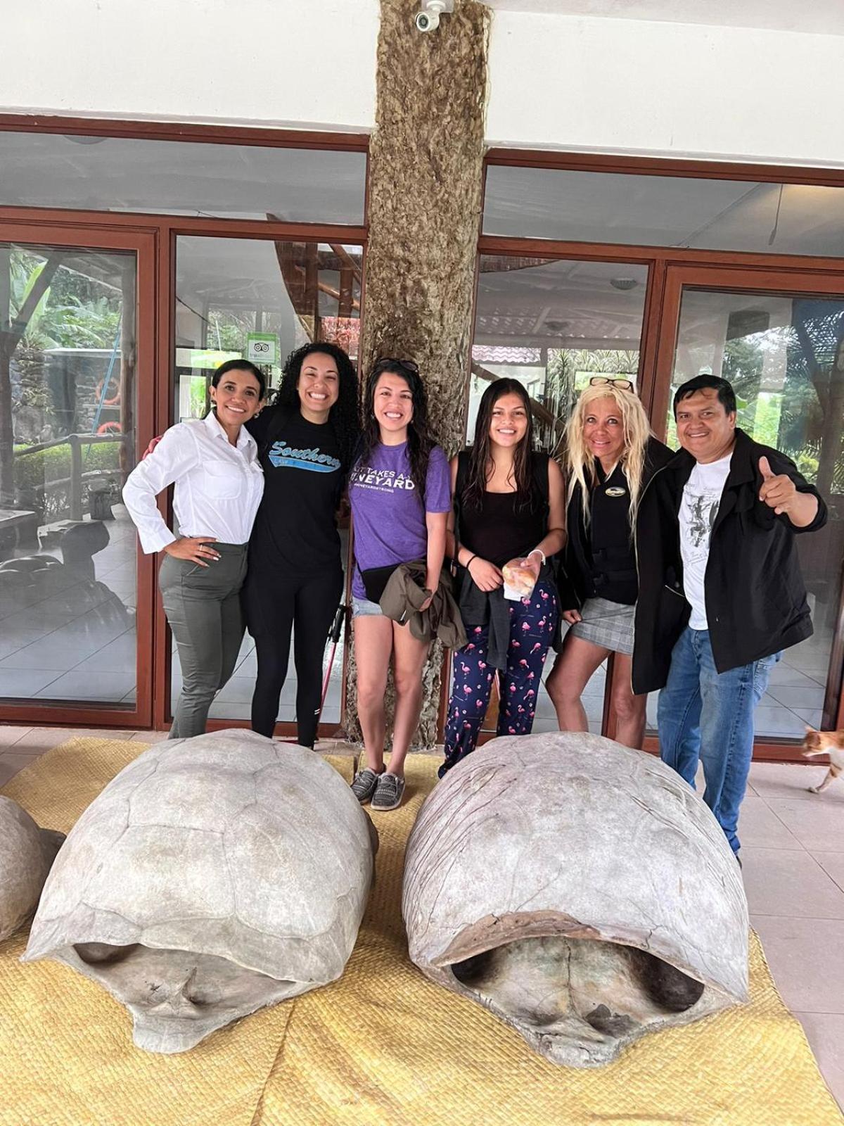 Natura Gardens Galapagos Bellavista  エクステリア 写真